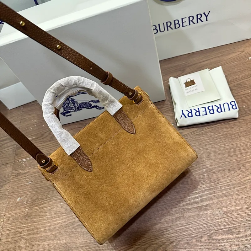 All categories Burberry women's bags (Burberry) Burberry 243