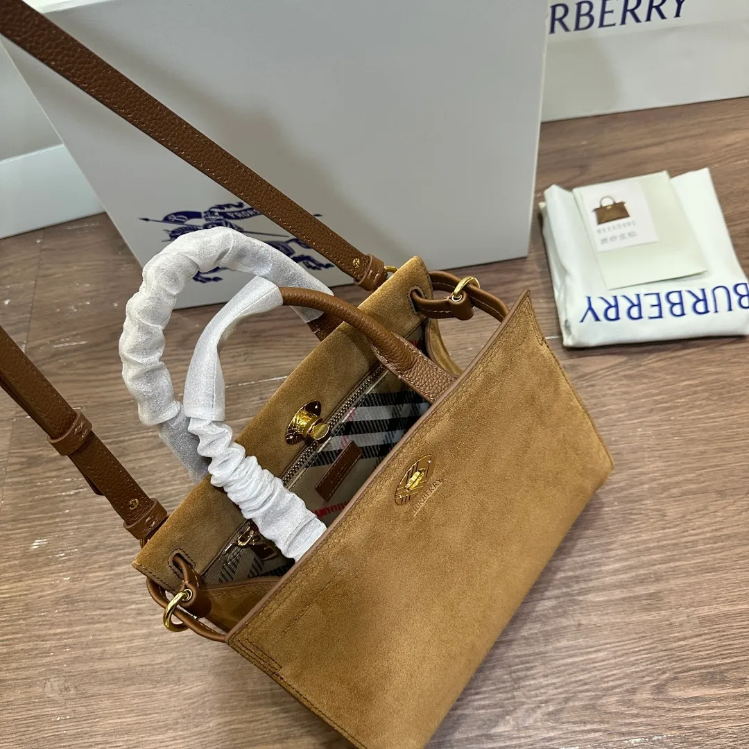 All categories Burberry women's bags (Burberry) Burberry 243