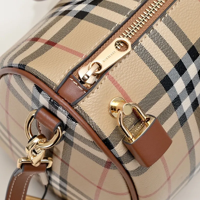 All categories Burberry women's bags (Burberry) Burberry 8371