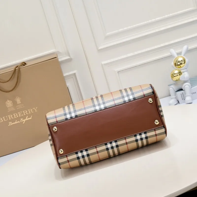 All categories Burberry women's bags (Burberry) Burberry 8371