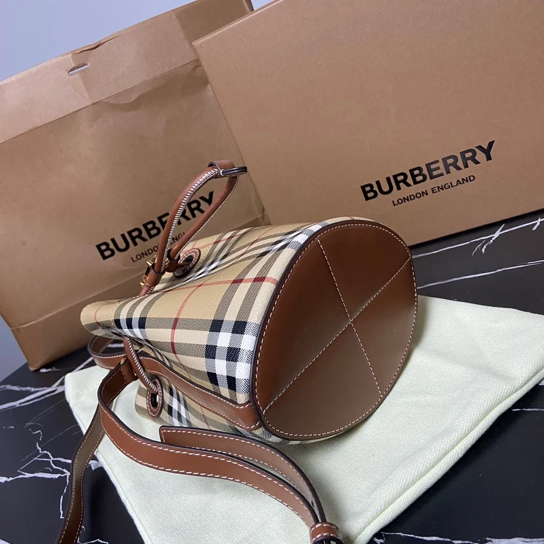All categories Burberry women's bags (Burberry) Burberry 3306