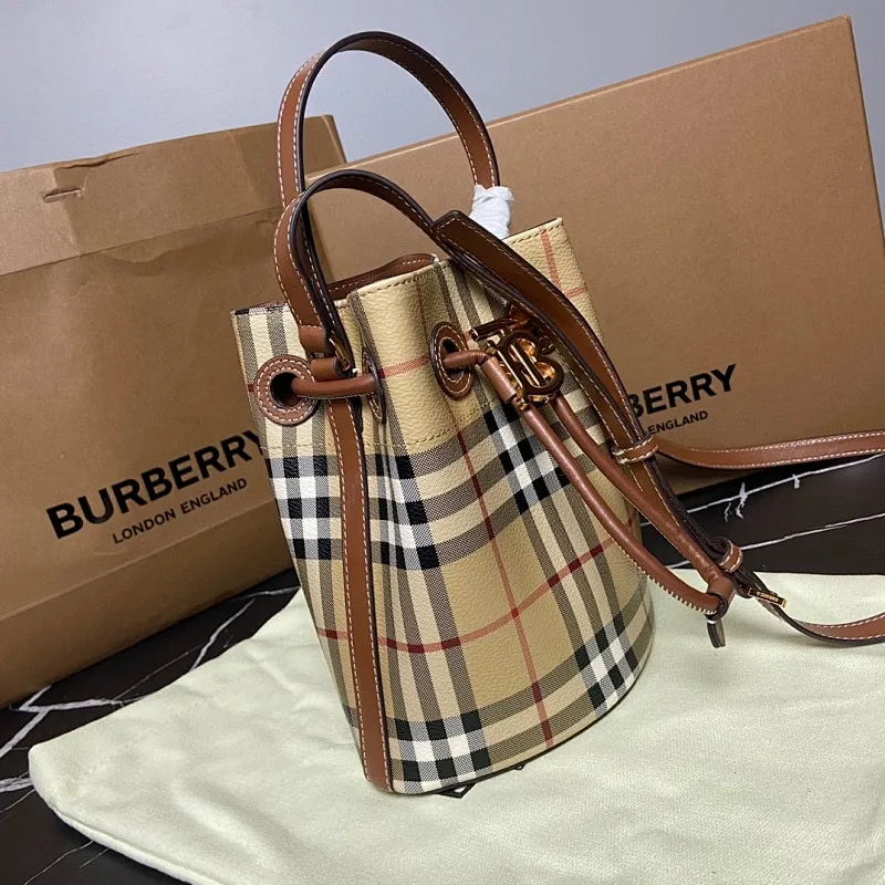 All categories Burberry women's bags (Burberry) Burberry 3306