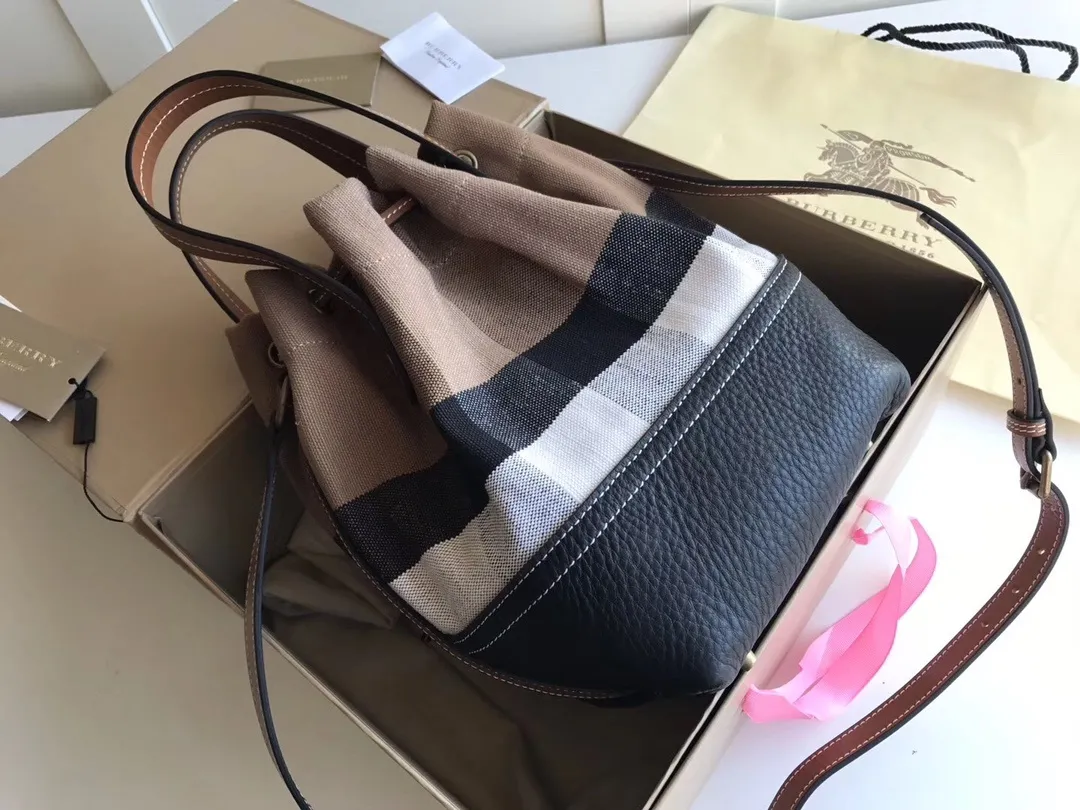 All categories Burberry women's bags (Burberry) Burberry original order 5541