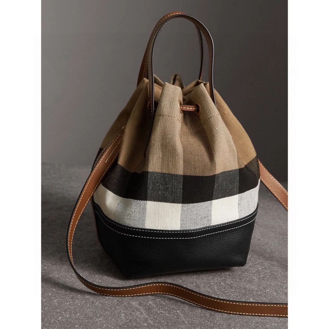 All categories Burberry women's bags (Burberry) Burberry original order 5541