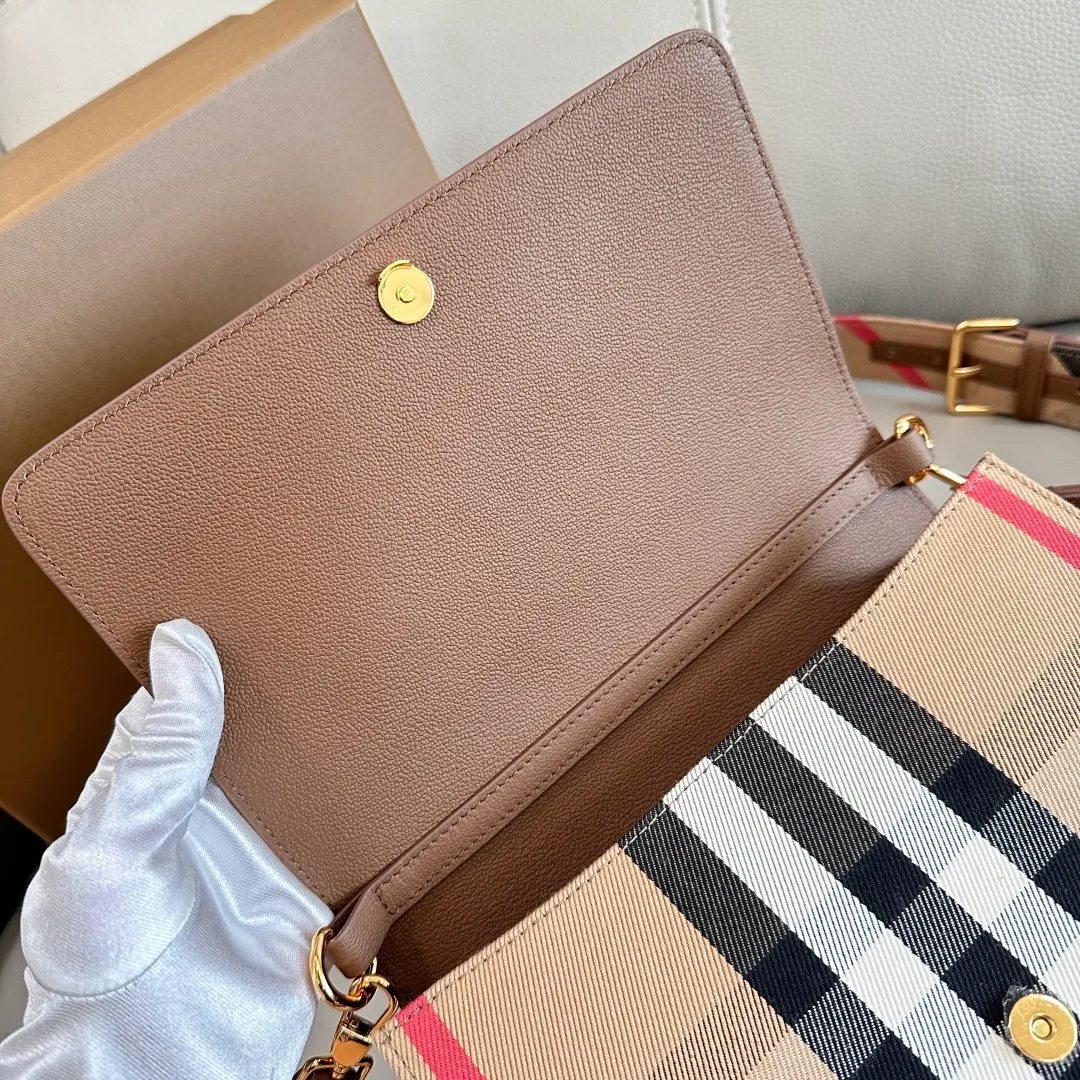 All Categories Official Website "Brand Women's Bags" Women's Bags 💙 Burberry 2025 New Burberry Crossbody Bag