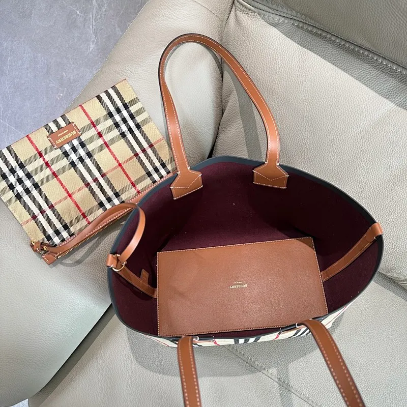 All categories Burberry women's bags (Burberry) Burberry 8411