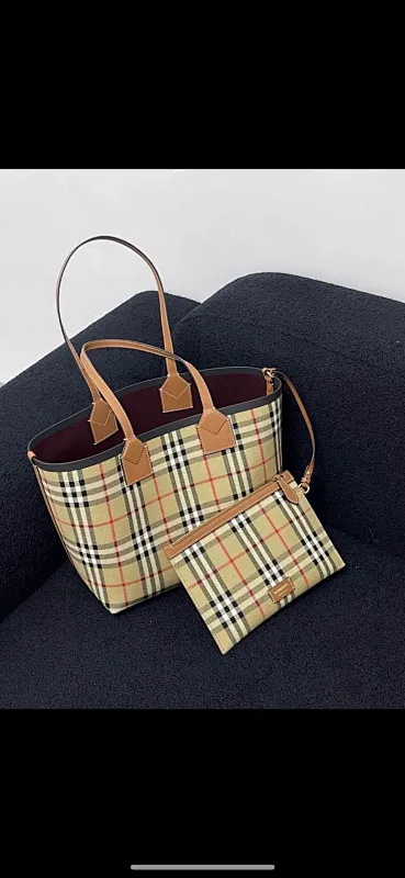 All categories Burberry women's bags (Burberry) Burberry 8411