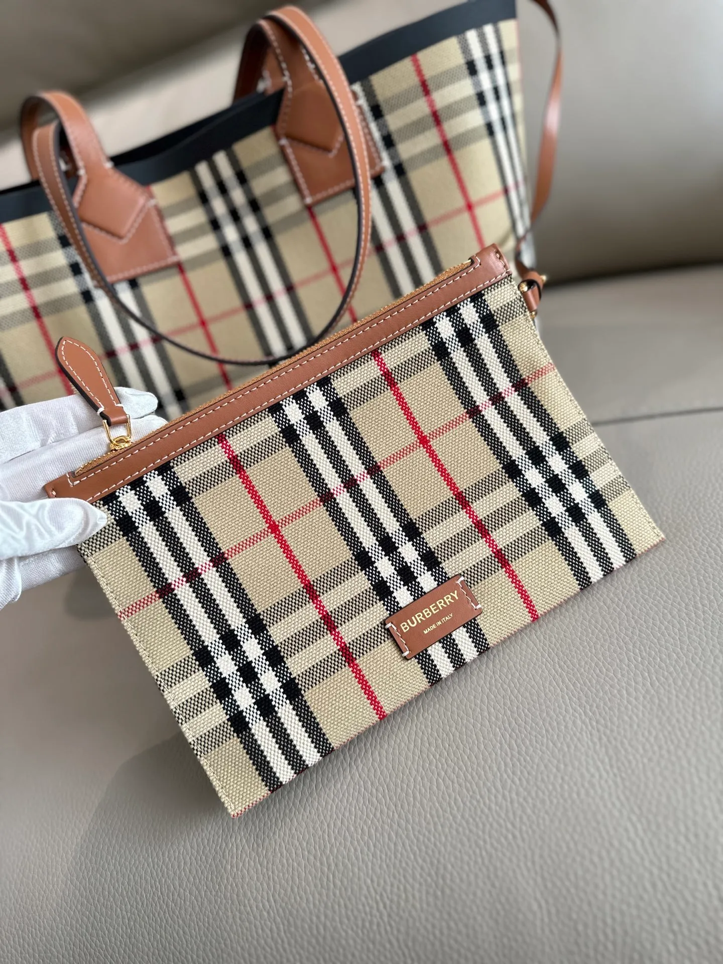 All categories Burberry women's bags (Burberry) Burberry 8411