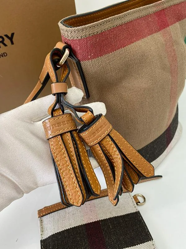 All Categories Official Website "Brand Women's Bags" Women's Bags 💙 Burberry 2025 New Burberry Crossbody Bag