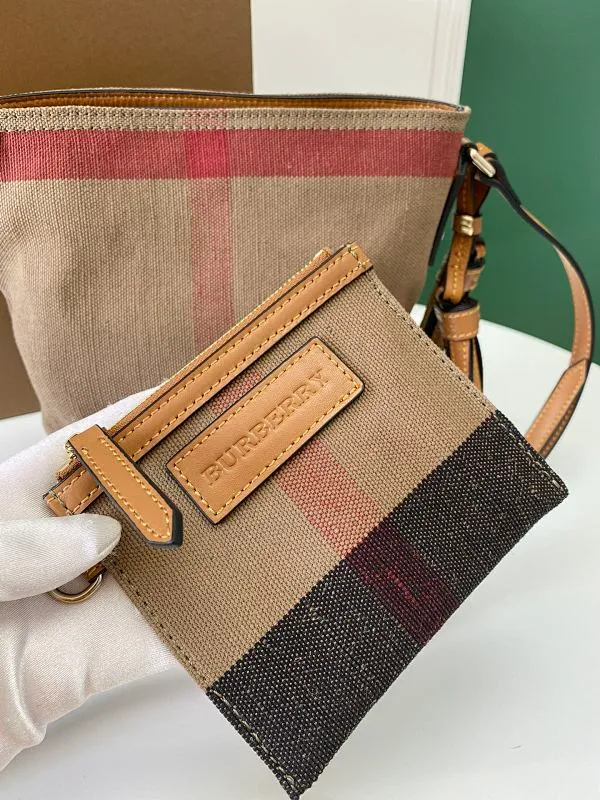 All Categories Official Website "Brand Women's Bags" Women's Bags 💙 Burberry 2025 New Burberry Crossbody Bag