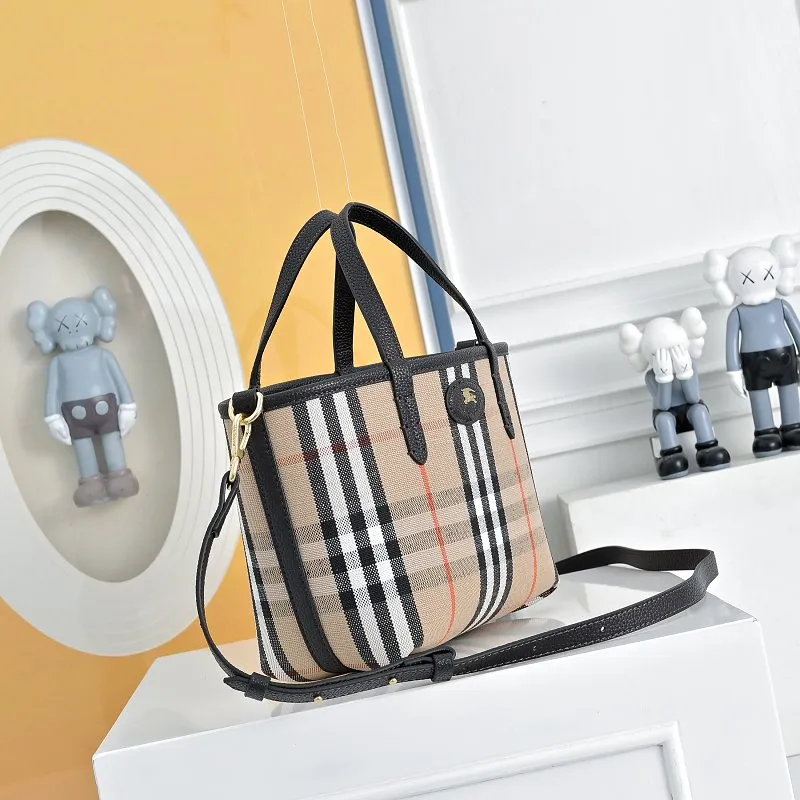 All categories Burberry women's bags (Burberry) Burberry 2218