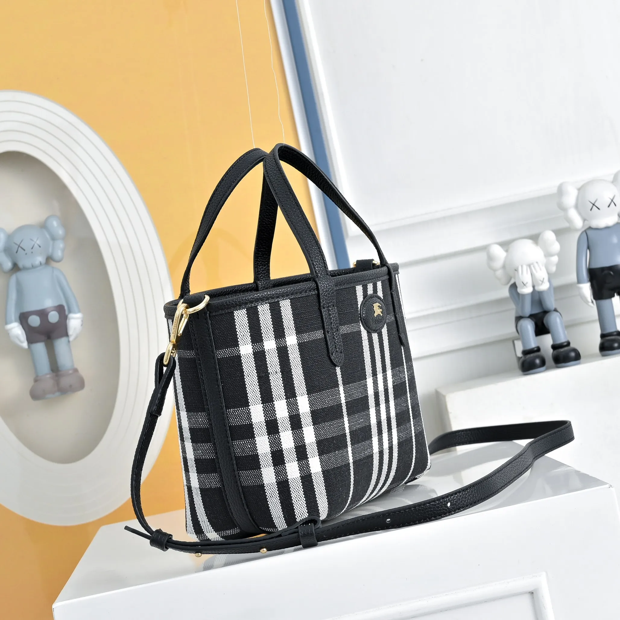 All categories Burberry women's bags (Burberry) Burberry 2218