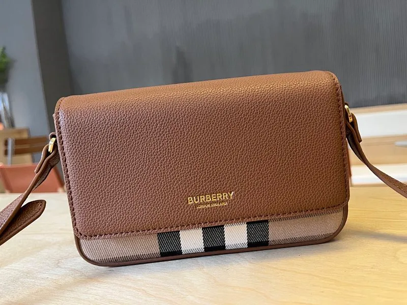 All categories Burberry women's bags (Burberry) Burberry 6606