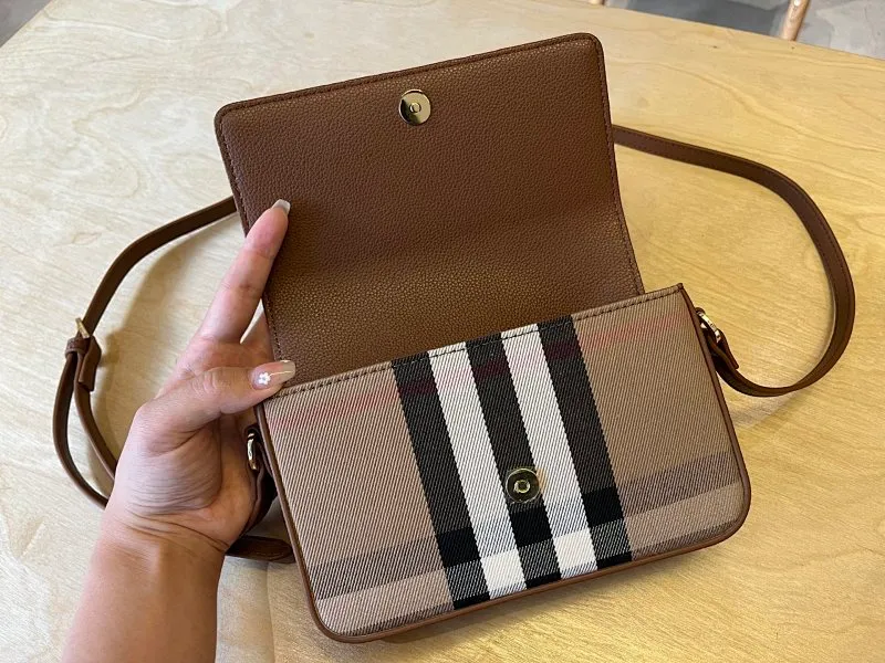 All categories Burberry women's bags (Burberry) Burberry 6606