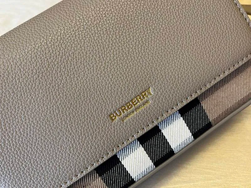 All categories Burberry women's bags (Burberry) Burberry 6606