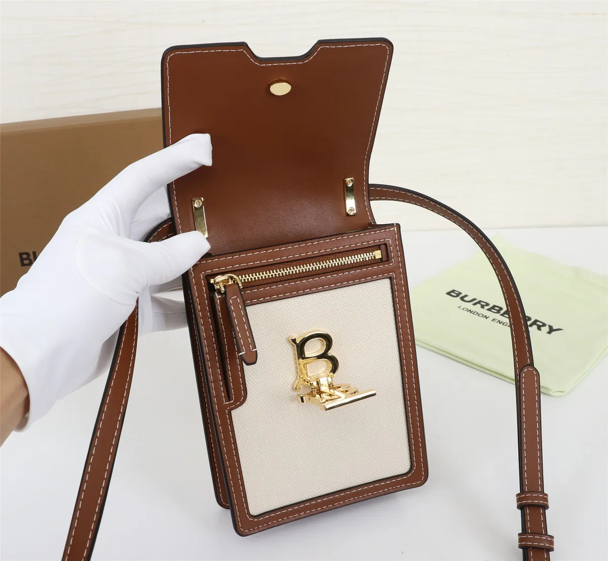 All categories Burberry women's bags (Burberry) Burberry 112