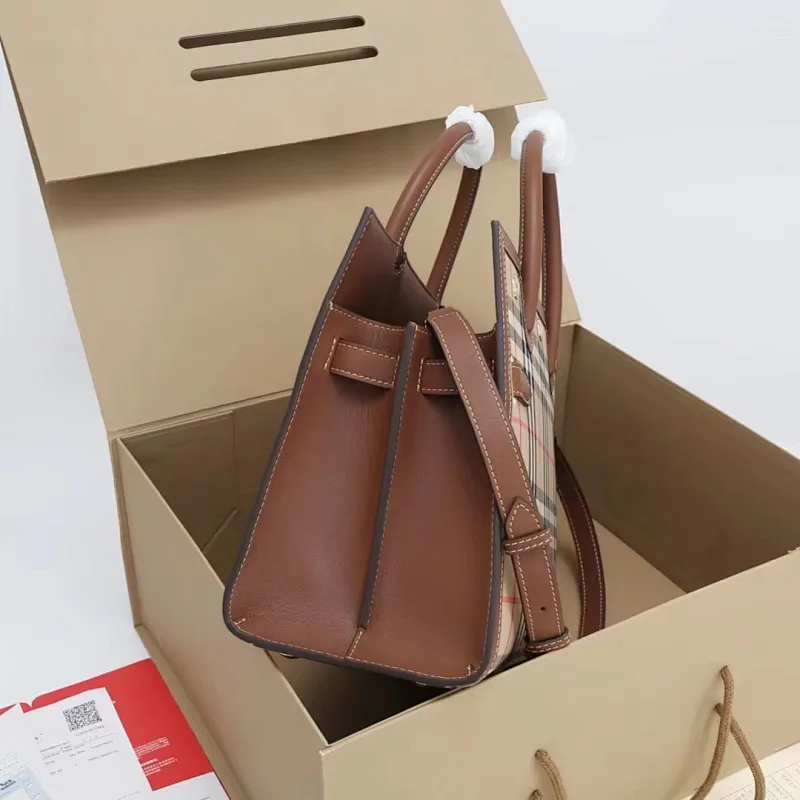 All categories Burberry women's bags (Burberry) Burberry 8366