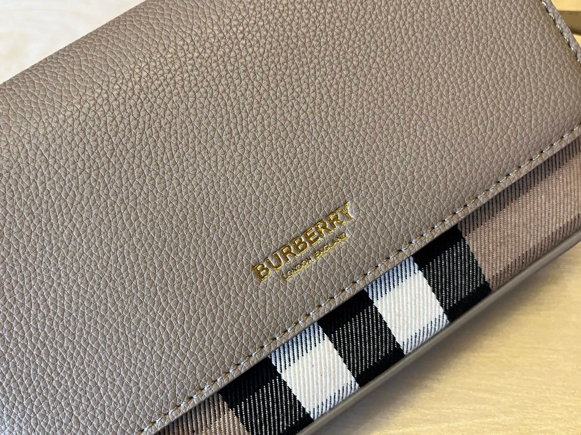 All categories Burberry women's bags (Burberry) Burberry 6606