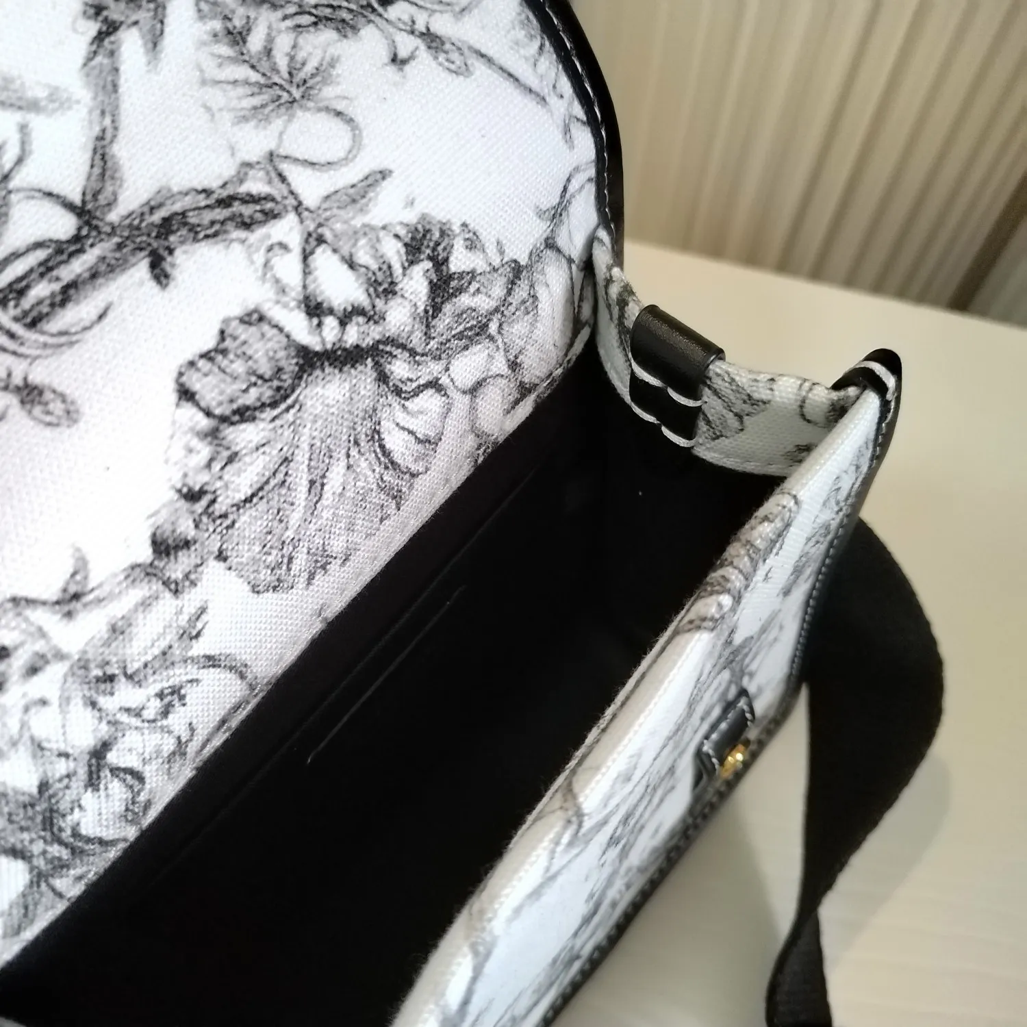 All Categories Official Website "Brand Women's Bags" Women's Bags 💙 Burberry 2024 Official Website New Burberry Crossbody Bag