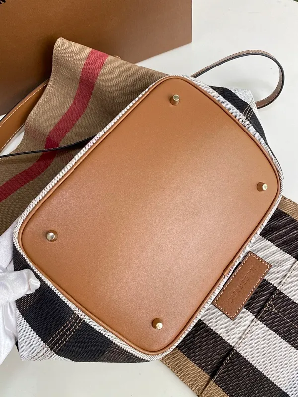 All Categories Official Website "Brand Women's Bags" Women's Bags 💙 Burberry 2025 New Burberry Crossbody Bag