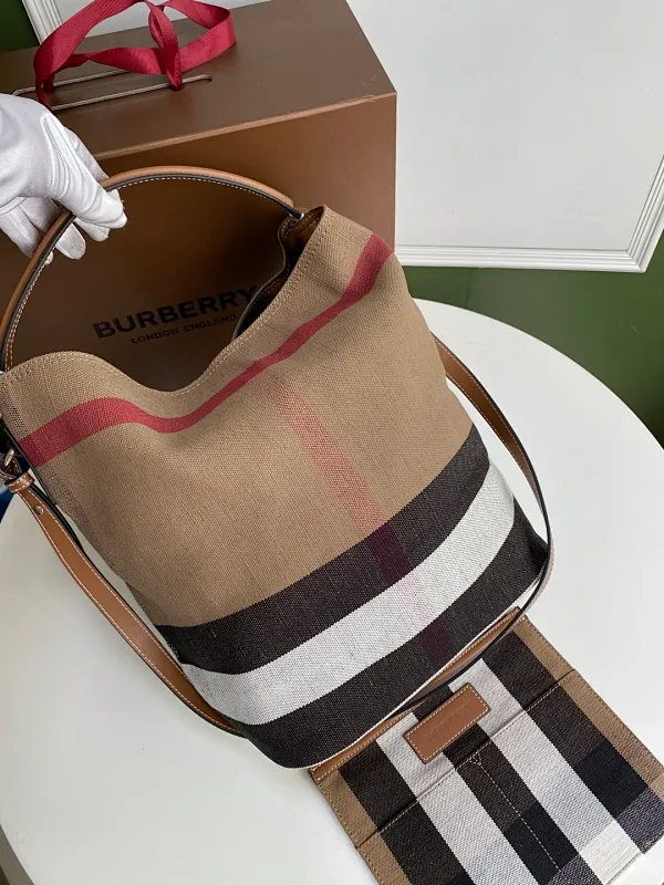 All Categories Official Website "Brand Women's Bags" Women's Bags 💙 Burberry 2025 New Burberry Crossbody Bag