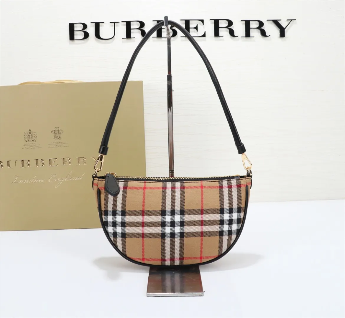 All categories Burberry women's bags (Burberry) Burberry 6801