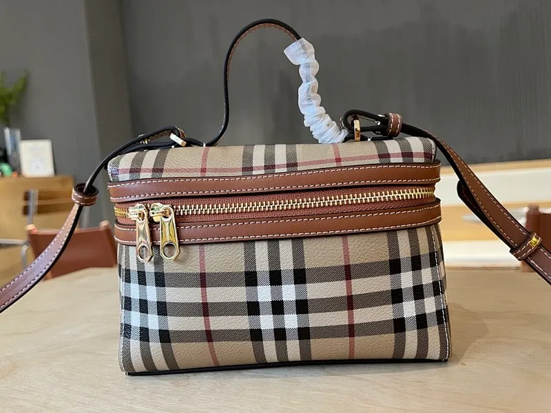 All categories Burberry women's bags (Burberry) Burberry 3066