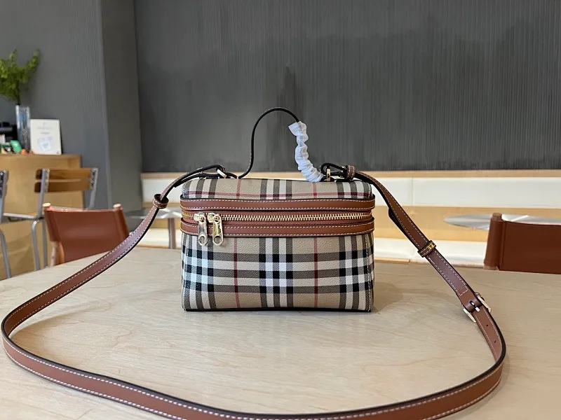 All categories Burberry women's bags (Burberry) Burberry 3066