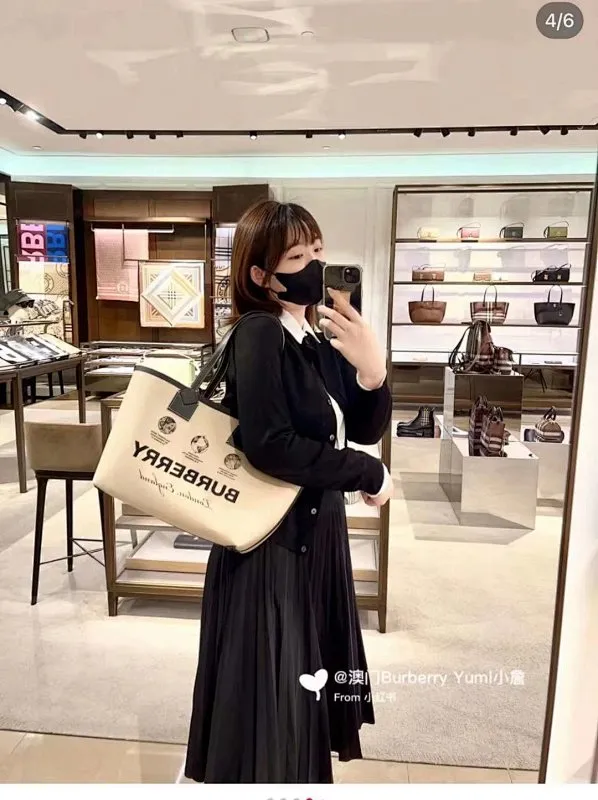 All categories Burberry women's bags (Burberry) Burberry 8379