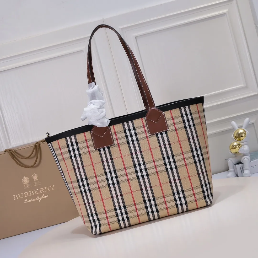 All categories Burberry women's bags (Burberry) Burberry 8379