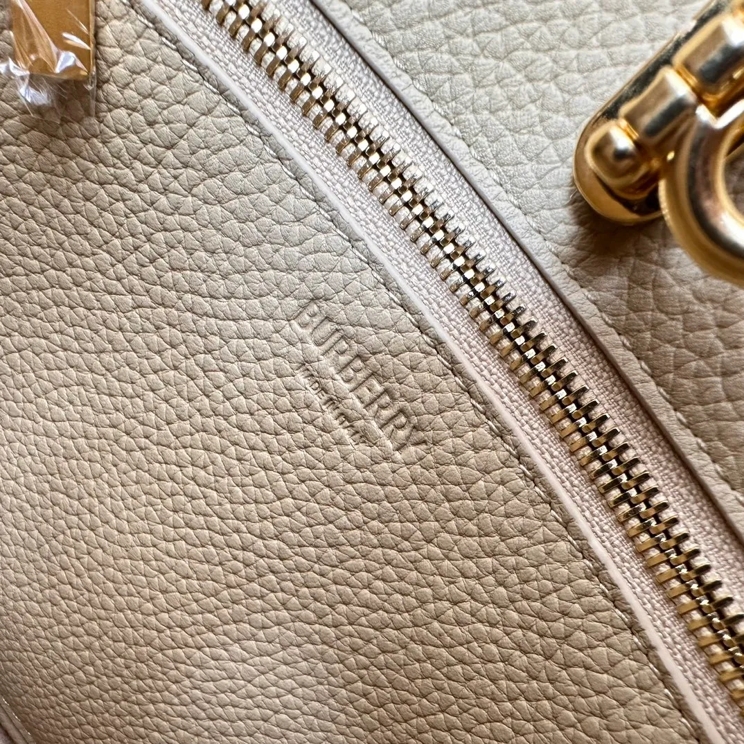 All Categories Burberry Women's Bags (Burberry) Burberry Original Order 4011