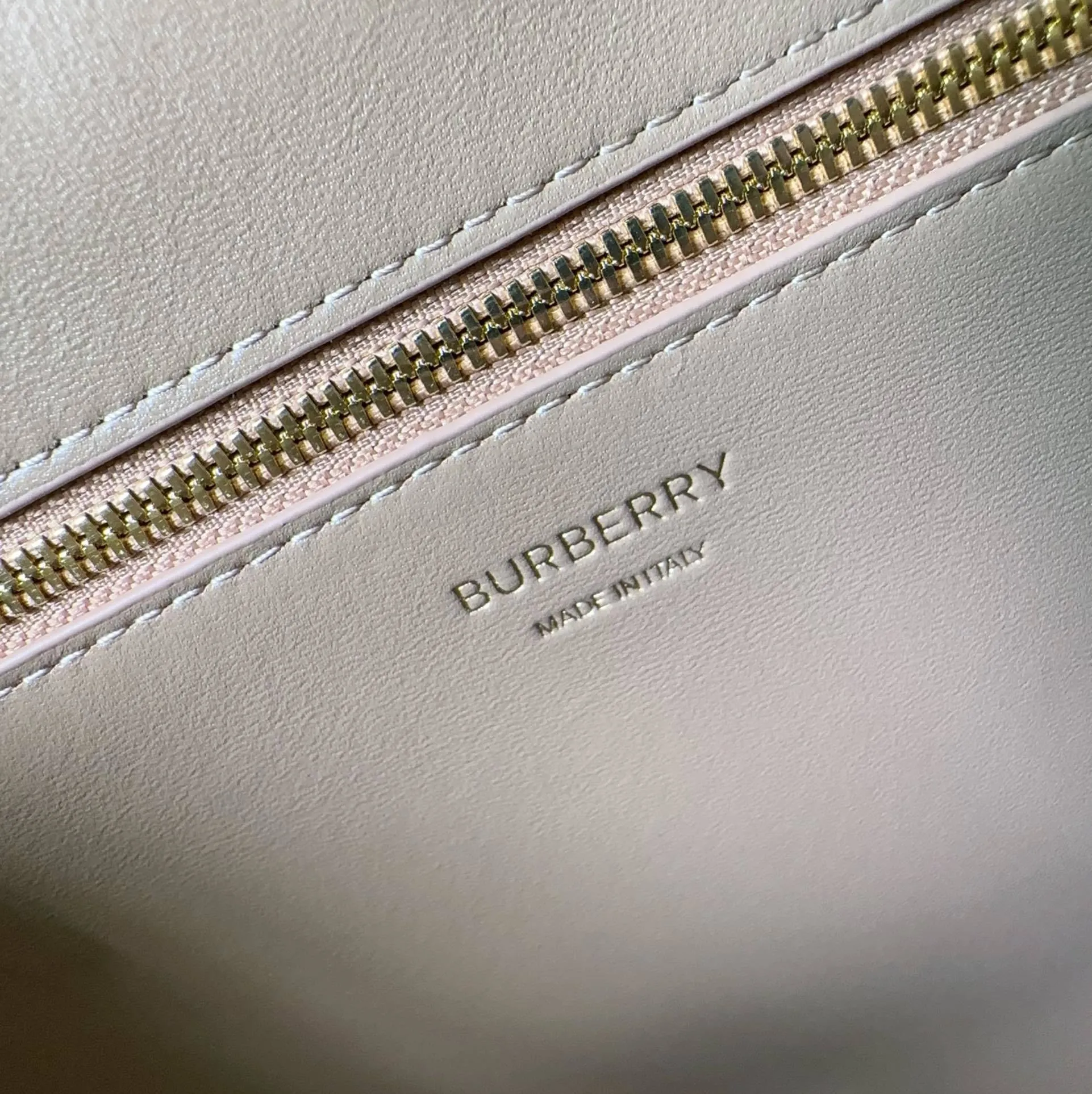 All Categories Official Website "Brand Women's Bags" Women's Bags 💙 Burberry 2025 New Burberry Handbags