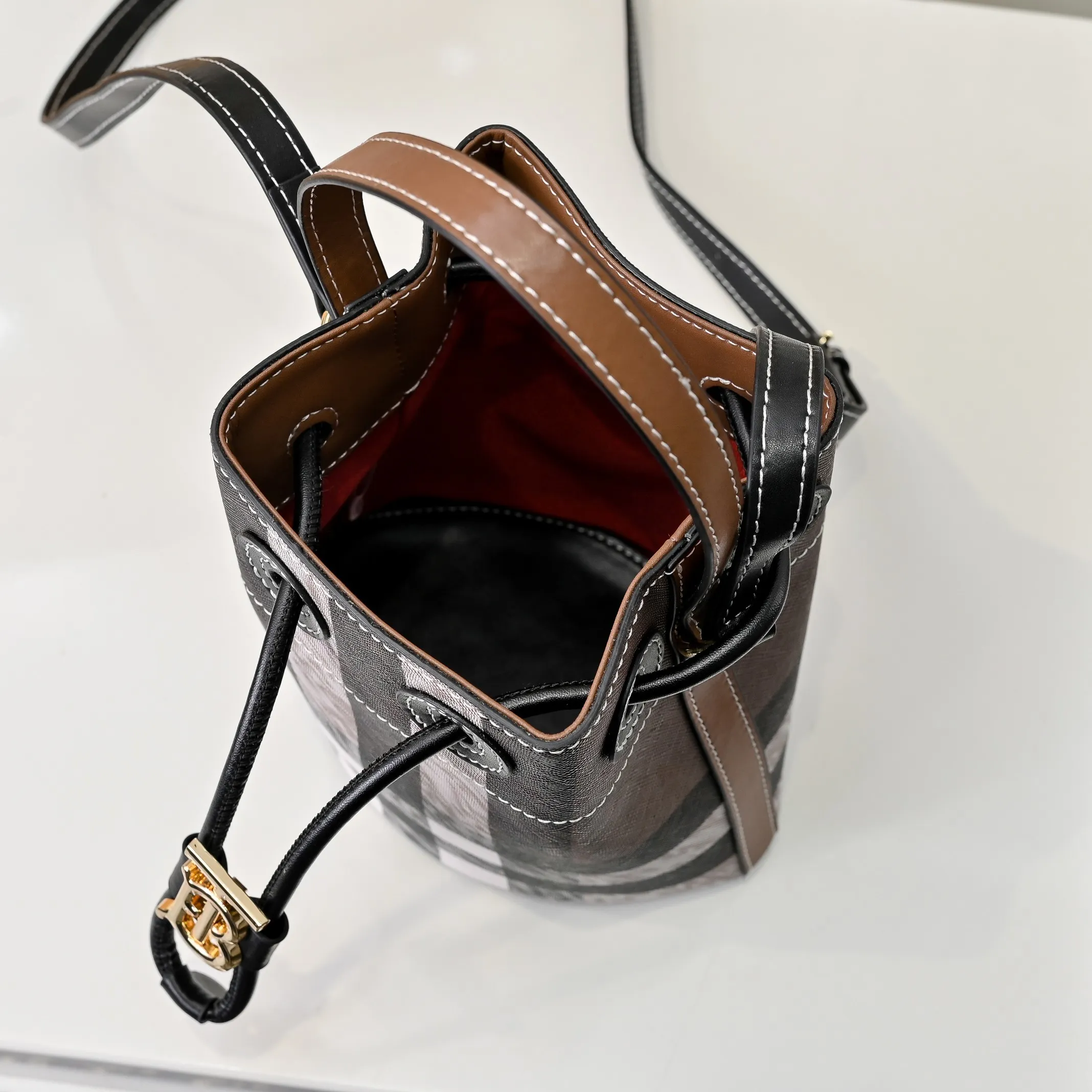 All categories Burberry women's bags (Burberry) Burberry 1520
