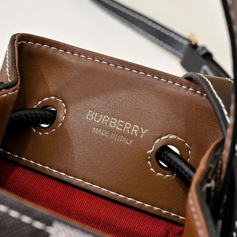 All categories Burberry women's bags (Burberry) Burberry 1520