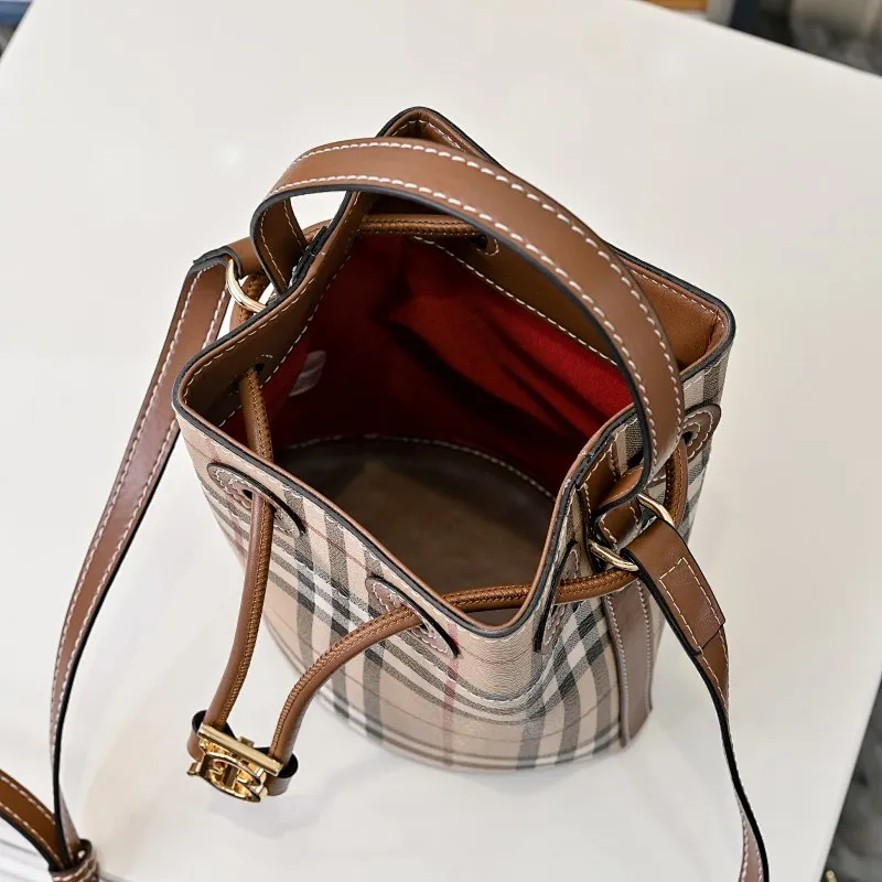 All categories Burberry women's bags (Burberry) Burberry 1520