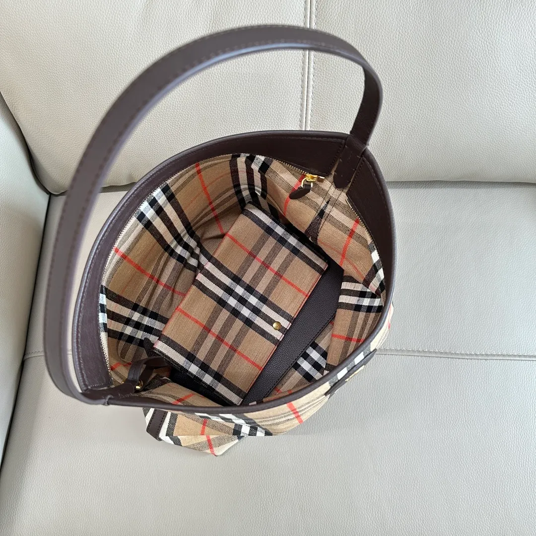 All categories Burberry women's bags (Burberry) Burberry original order 1951