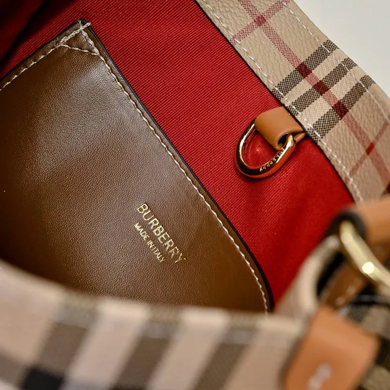 All categories Burberry women's bags (Burberry) Burberry 2319