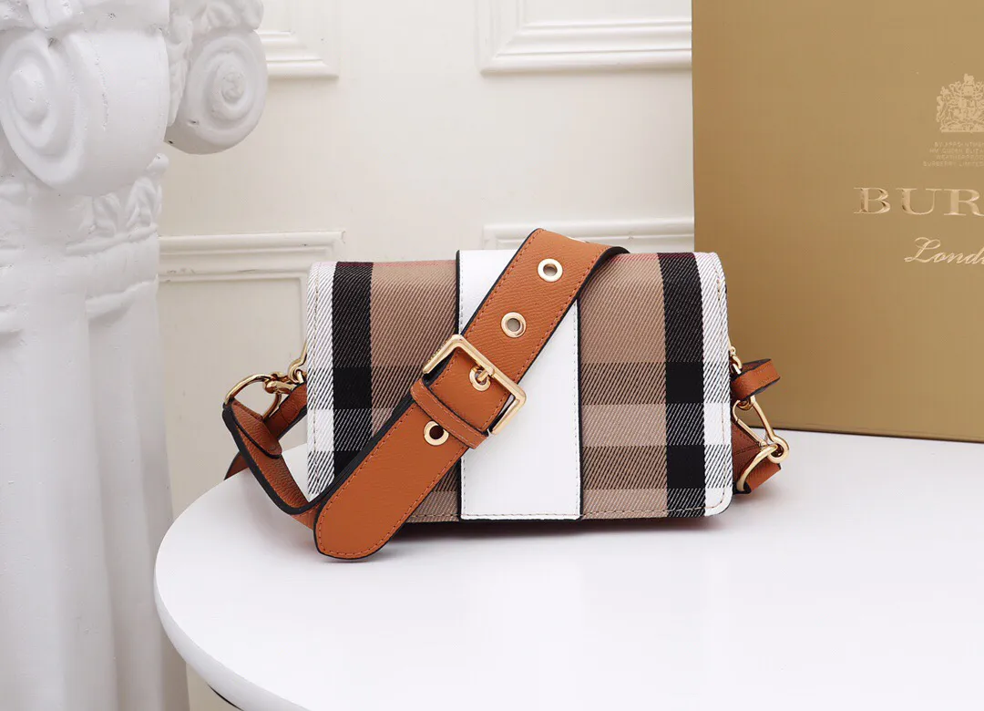 All Categories Official Website "Brand Women's Bags" Women's Bags 💙 Burberry 2022 official new model B's The Buckle buckle bag wholesale 58002000