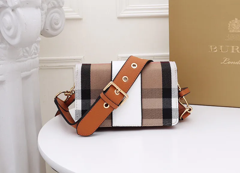 All Categories Official Website "Brand Women's Bags" Women's Bags 💙 Burberry 2022 official new model B's The Buckle buckle bag wholesale 58002000