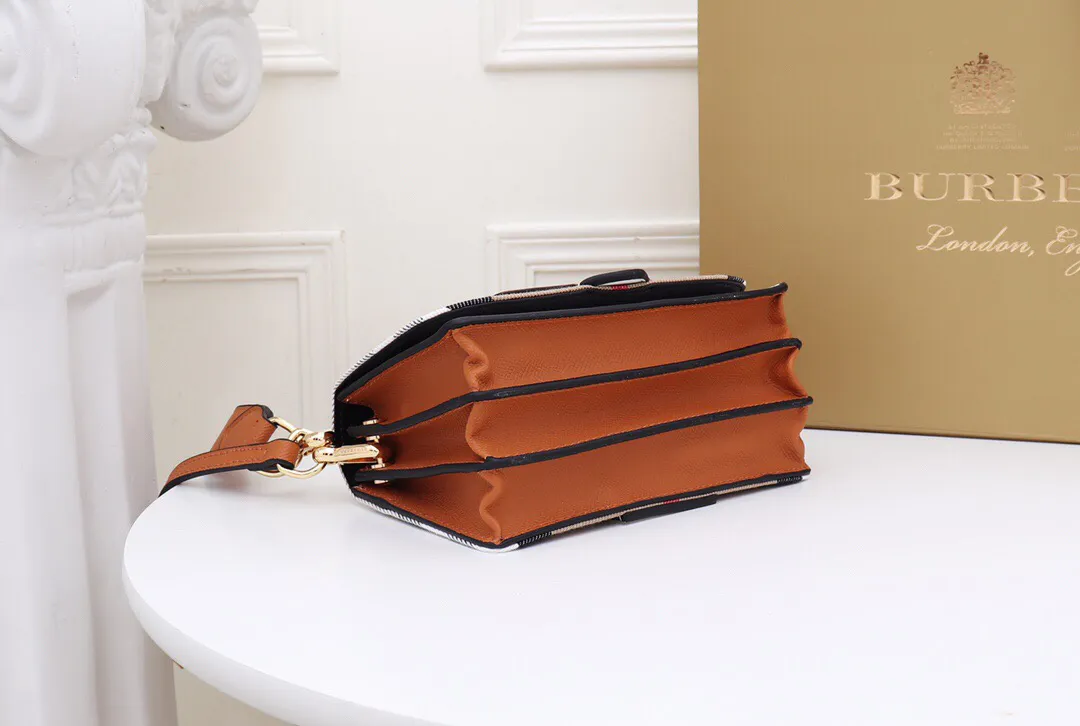 All Categories Official Website "Brand Women's Bags" Women's Bags 💙 Burberry 2022 official new model B's The Buckle buckle bag wholesale 58002000