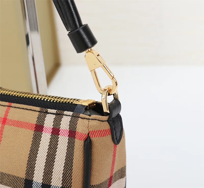 All categories Burberry women's bags (Burberry) Burberry 6801