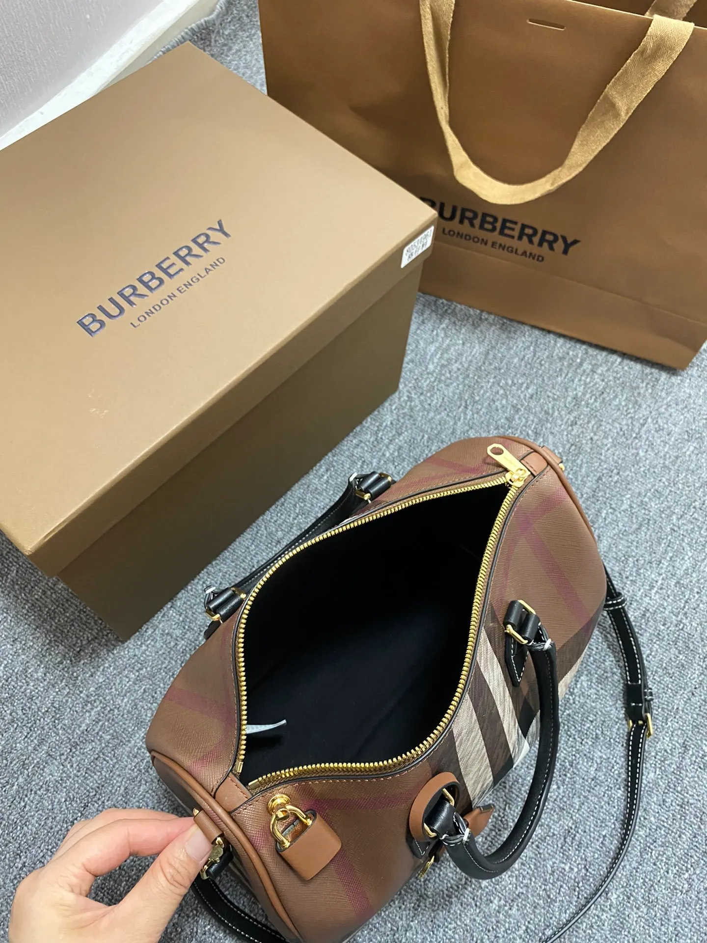 All categories Burberry women's bags (Burberry) Burberry 7089