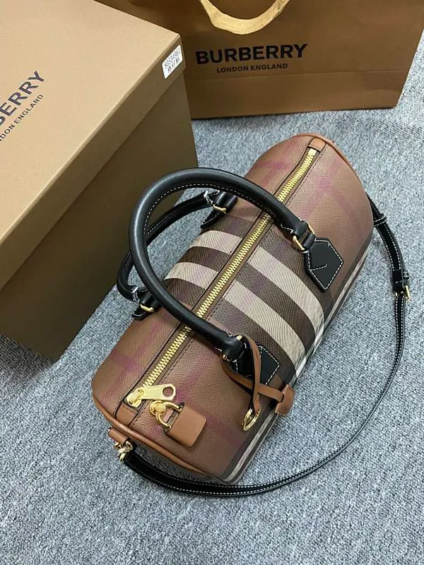 All categories Burberry women's bags (Burberry) Burberry 7089