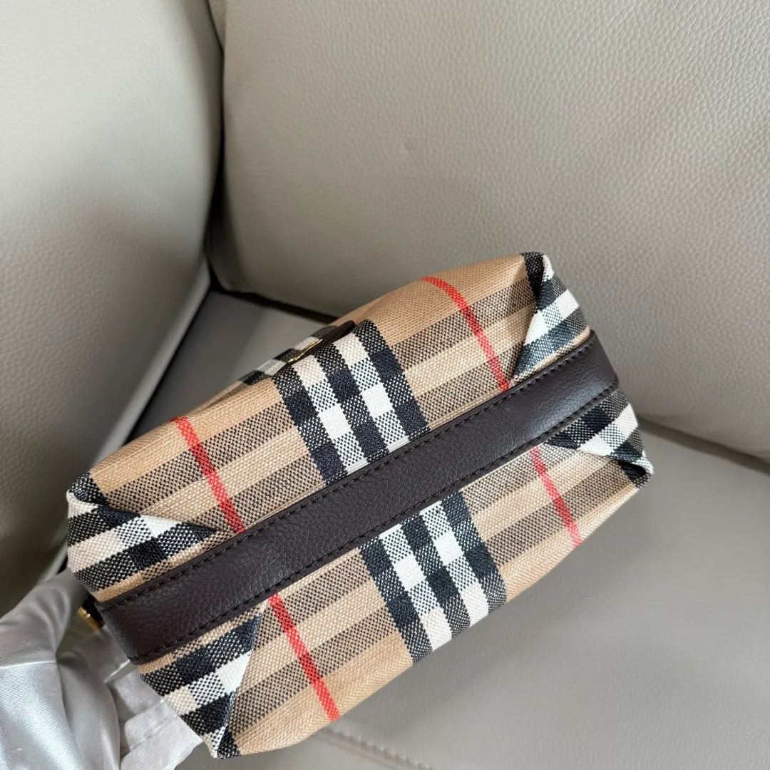 All Categories Official Website "Brand Women's Bags" Women's Bags 💙 Burberry 2025 New Burberry Underarm Bag