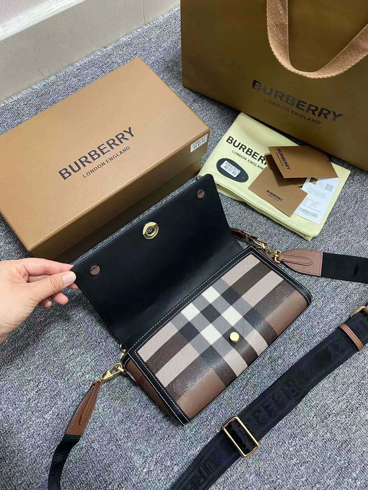 All categories Burberry women's bags (Burberry) Burberry 8380