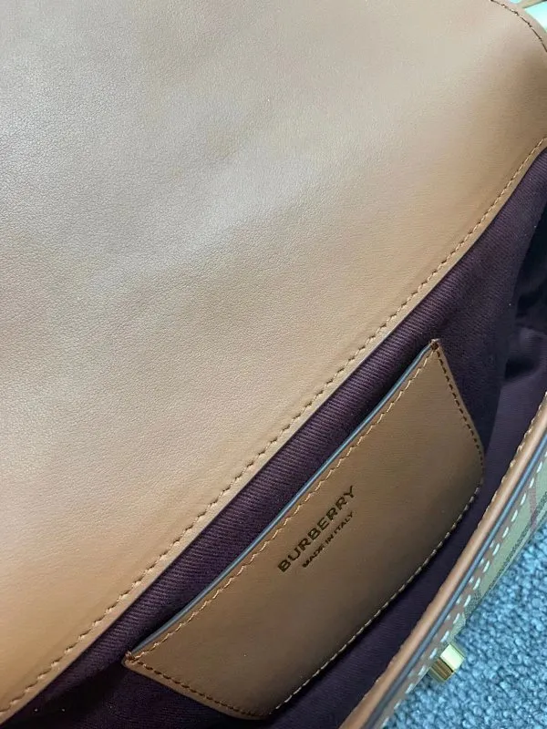 All categories Burberry women's bags (Burberry) Burberry 8380