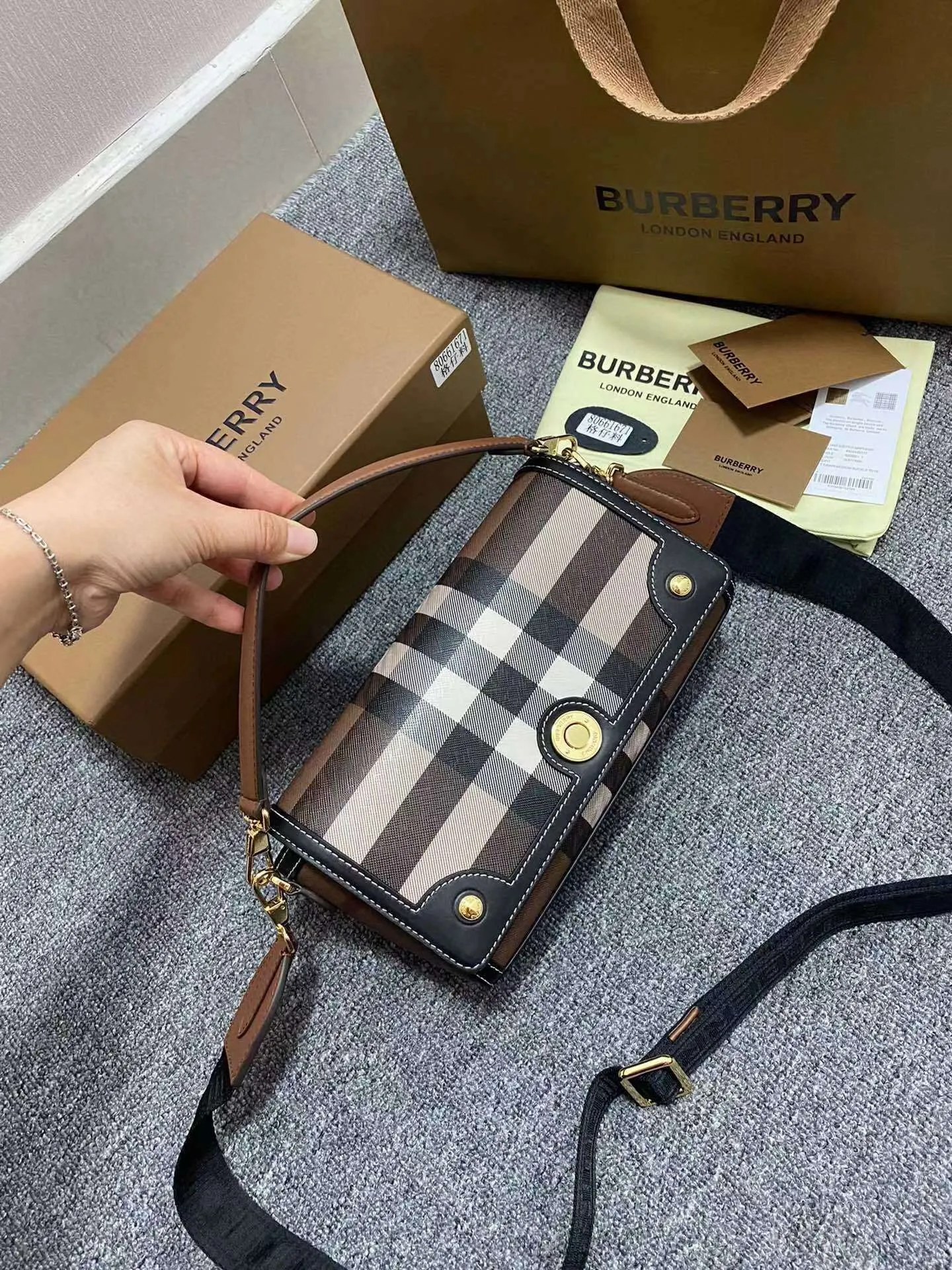 All categories Burberry women's bags (Burberry) Burberry 8380