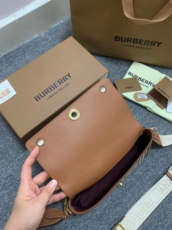 All categories Burberry women's bags (Burberry) Burberry 8380