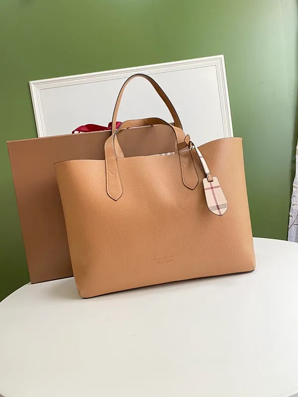 All categories Burberry women's bags (Burberry) Burberry 4001