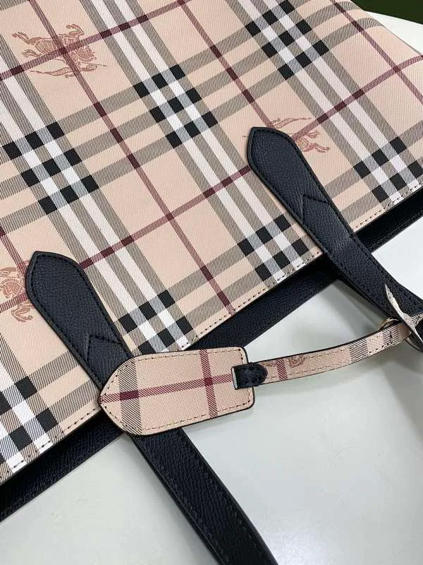 All categories Burberry women's bags (Burberry) Burberry 4001